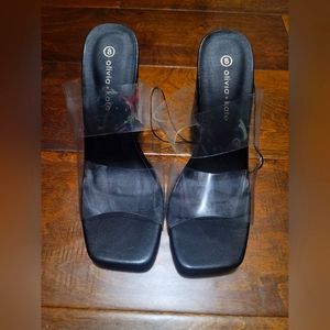 WOMEN'S SANDLES